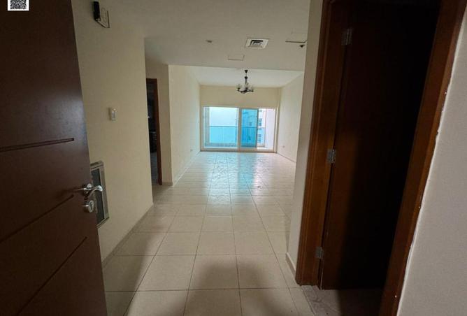 92726582 - Property Image 2