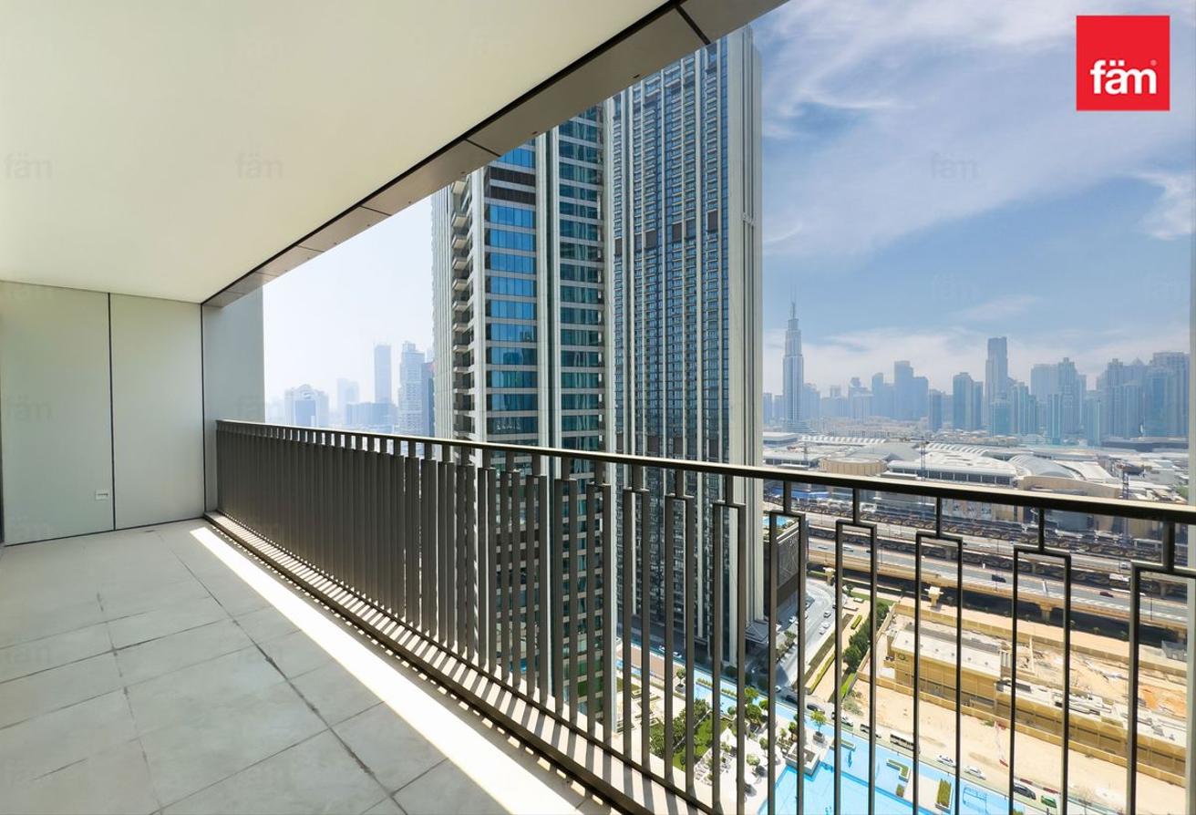 Corner Unit | Unfurnished | Burj Khalifa View photo 11