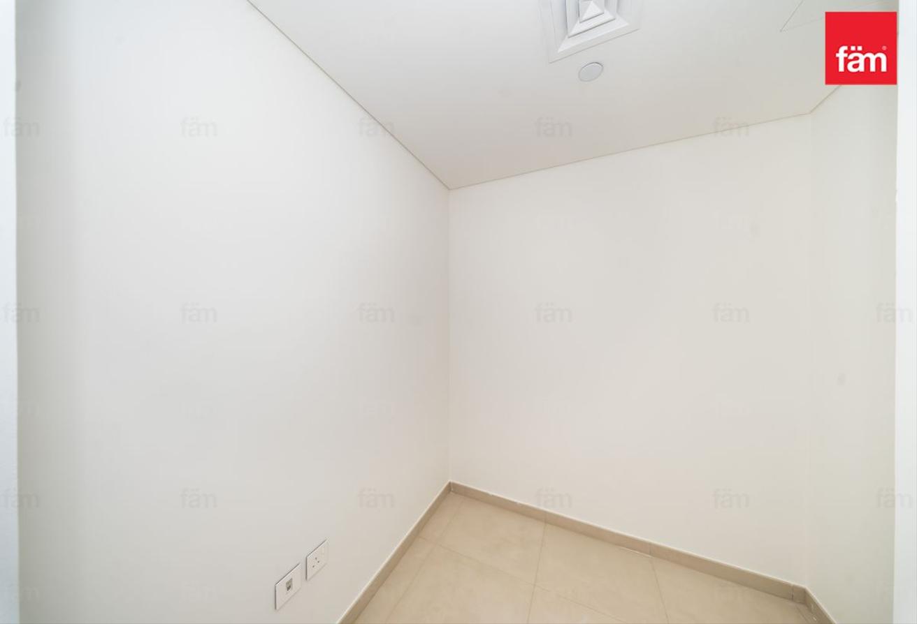 Corner Unit | Unfurnished | Burj Khalifa View photo 19