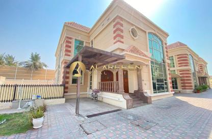 Villa - 5 Bedrooms - 6 Bathrooms for rent in Al Manara - Dubai