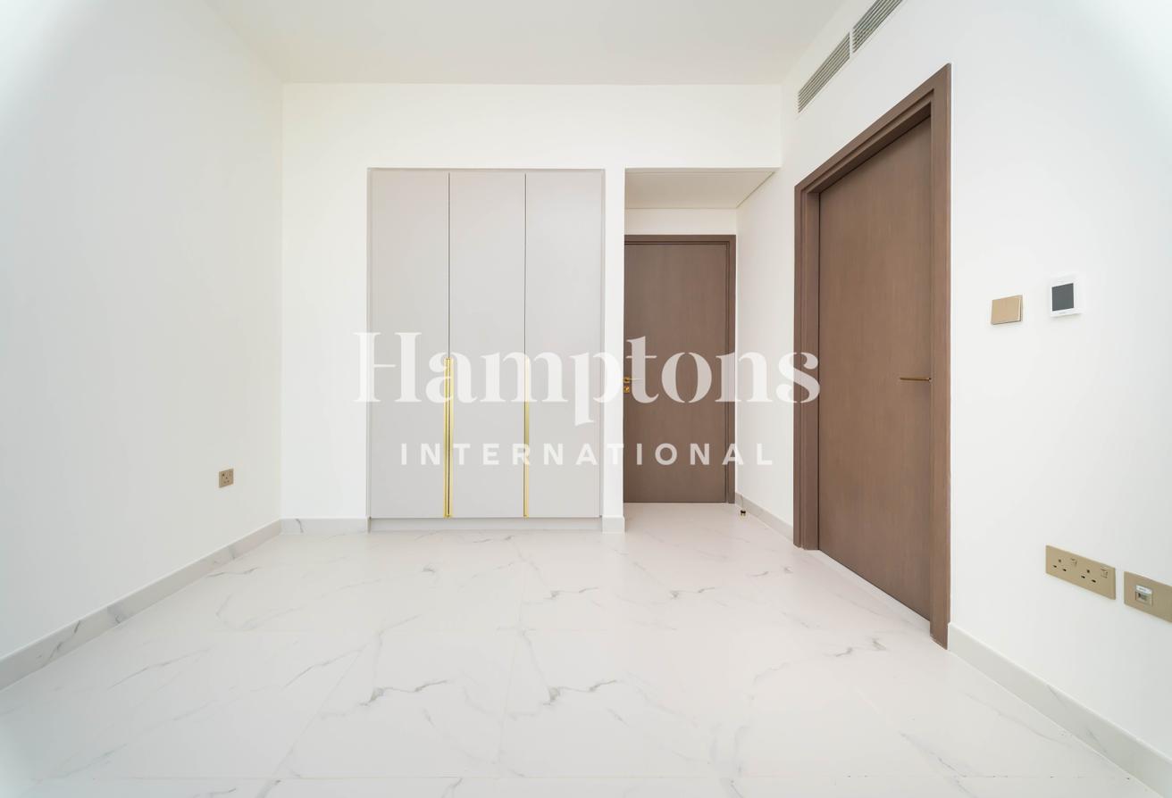 Avant-garde living | Park & Pool View | Brand New photo 21