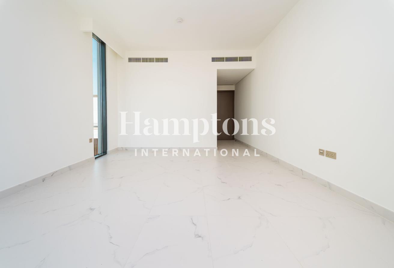 Avant-garde living | Park & Pool View | Brand New photo 20