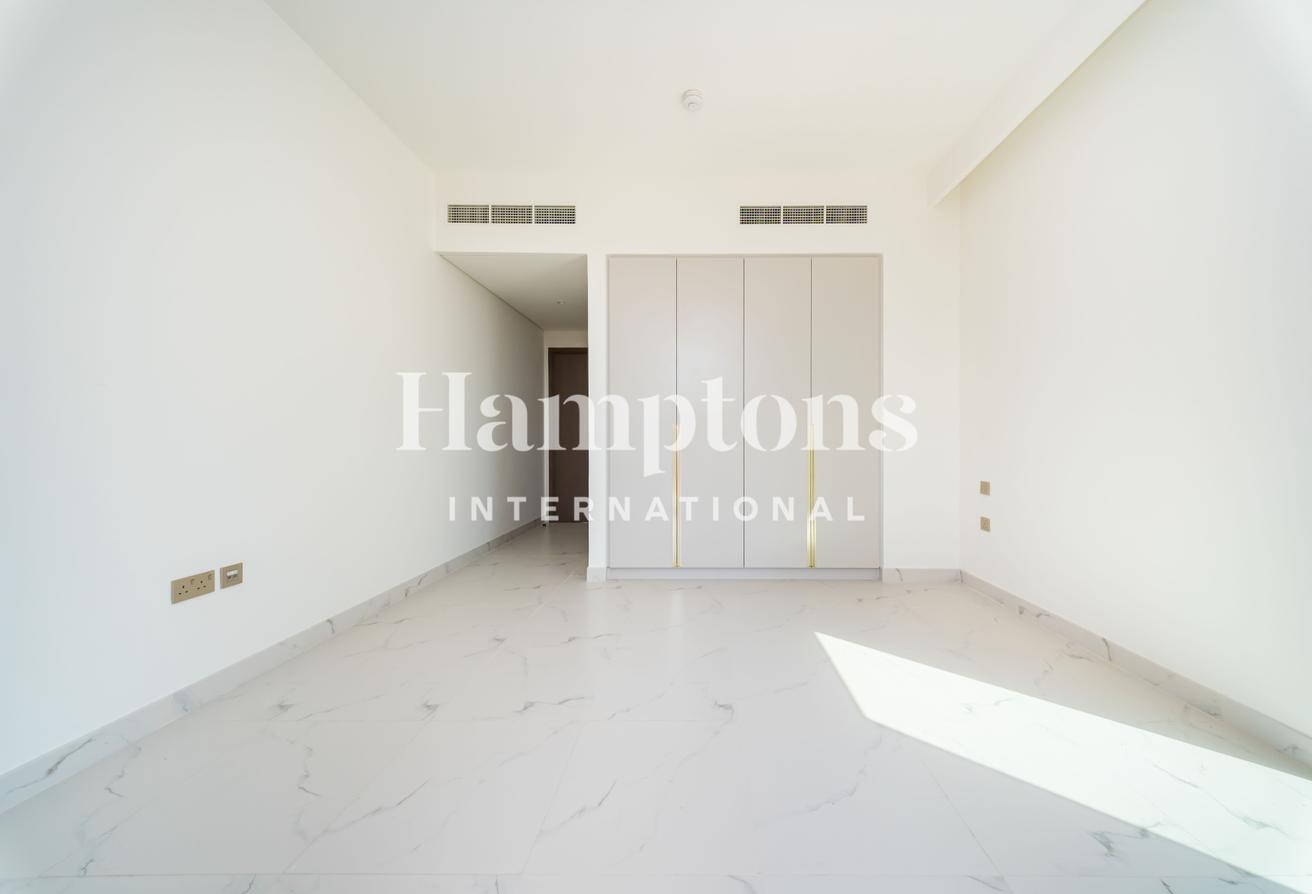 Avant-garde living | Park & Pool View | Brand New photo 19