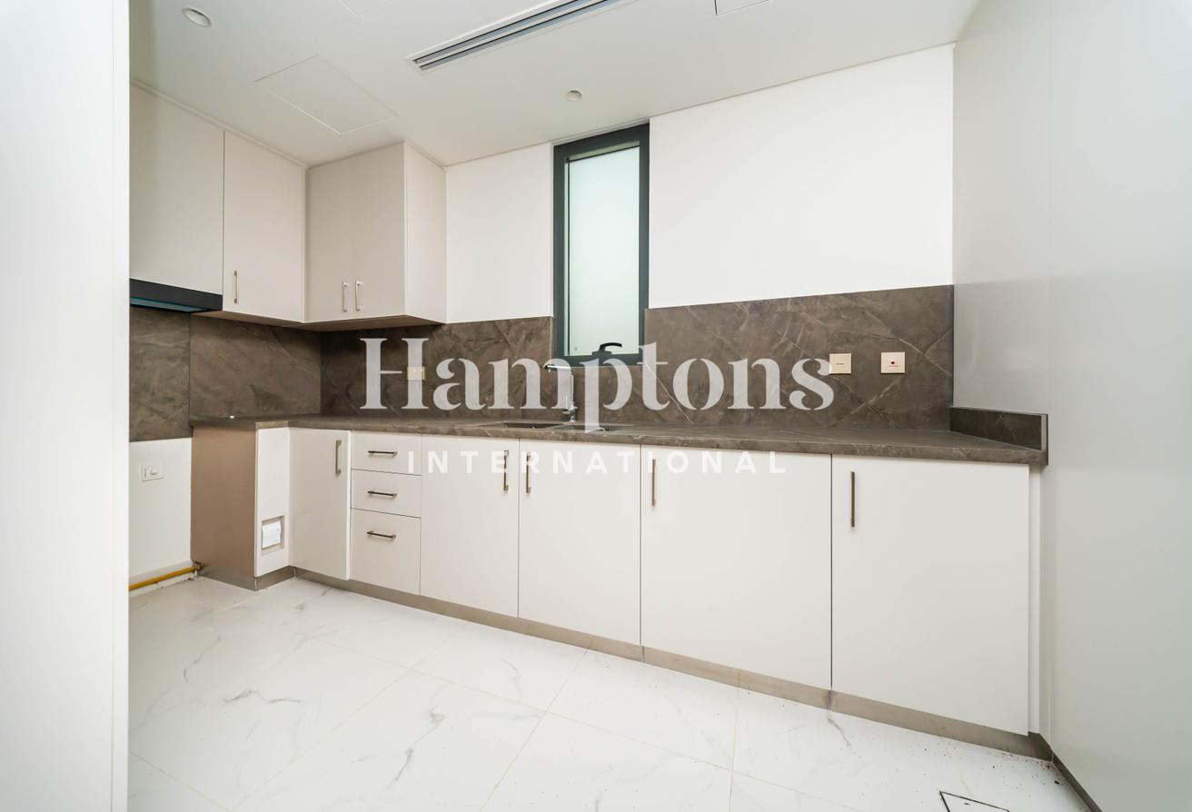 Avant-garde living | Park & Pool View | Brand New photo 6