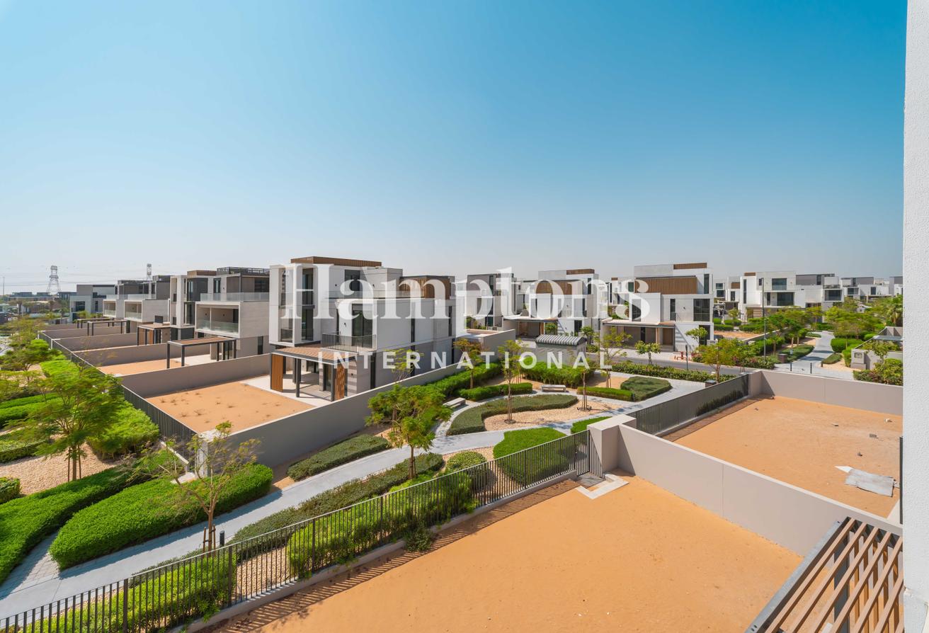 Avant-garde living | Park & Pool View | Brand New photo 24