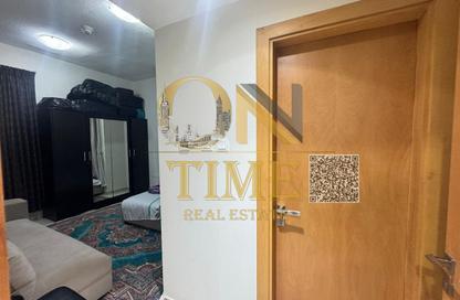 Apartment - 2 - 2 for sale in Gulf Tower - Emirates City - Ajman