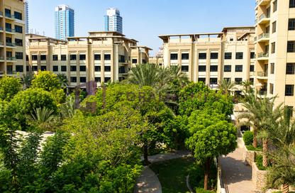 Apartment - 3 Bedrooms - 2 Bathrooms for rent in Al Ghaf 2 - Al Ghaf - Greens - Dubai