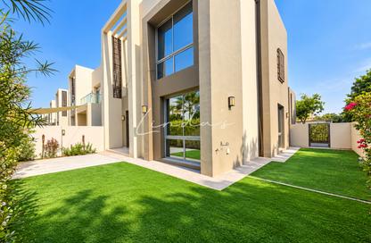 Townhouse - 4 - 5 for rent in Reem Community - Arabian Ranches 2 - Dubai