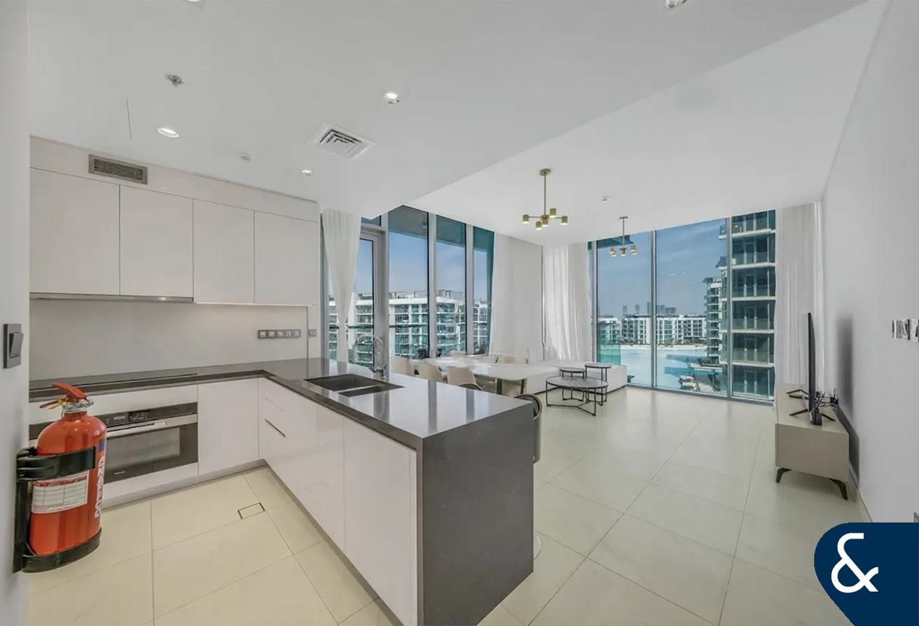 3 Bedroom | Vacant | Corner Unit | Balcony photo 7
