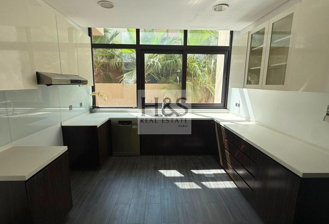 5 Bed Ensuite l Maid Room |Stand Alone l Park View photo 10