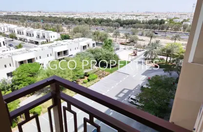 Apartment - 2 Bedrooms - 2 Bathrooms for sale in Zahra Breeze Apartments 4A - Zahra Breeze Apartments 4 - Zahra Breeze Apartments - Town Square - Dubai