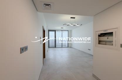 Apartment - 2 Bedrooms - 3 Bathrooms for rent in Yas Island - Abu Dhabi Apartment - 2 Bedrooms - 3 Bathrooms for rent in Yas Island - Abu Dhabi