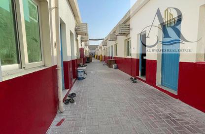 Labor Camp - Studio - 7+ Bathrooms for rent in Ali Mousa Building - Al Sajaa Industrial - Al Sajaa - Sharjah