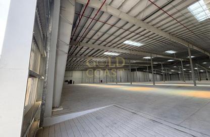 Warehouse - Studio - 2 Bathrooms for rent in Umm Al Thuoob - Umm Al Quwain