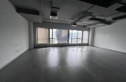 مكتب - استوديو - 1 حمام للايجار في مركز القرهود للأعمال - منطقة القرهود - دبي