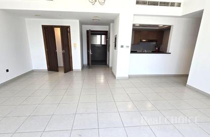 Apartment - 2 - 3 for rent in Masaken Al Muraqqabat 07 - Al Muraqqabat - Deira - Dubai Apartment - 2 - 3 for rent in Masaken Al Muraqqabat 07 - Al Muraqqabat - Deira - Dubai
