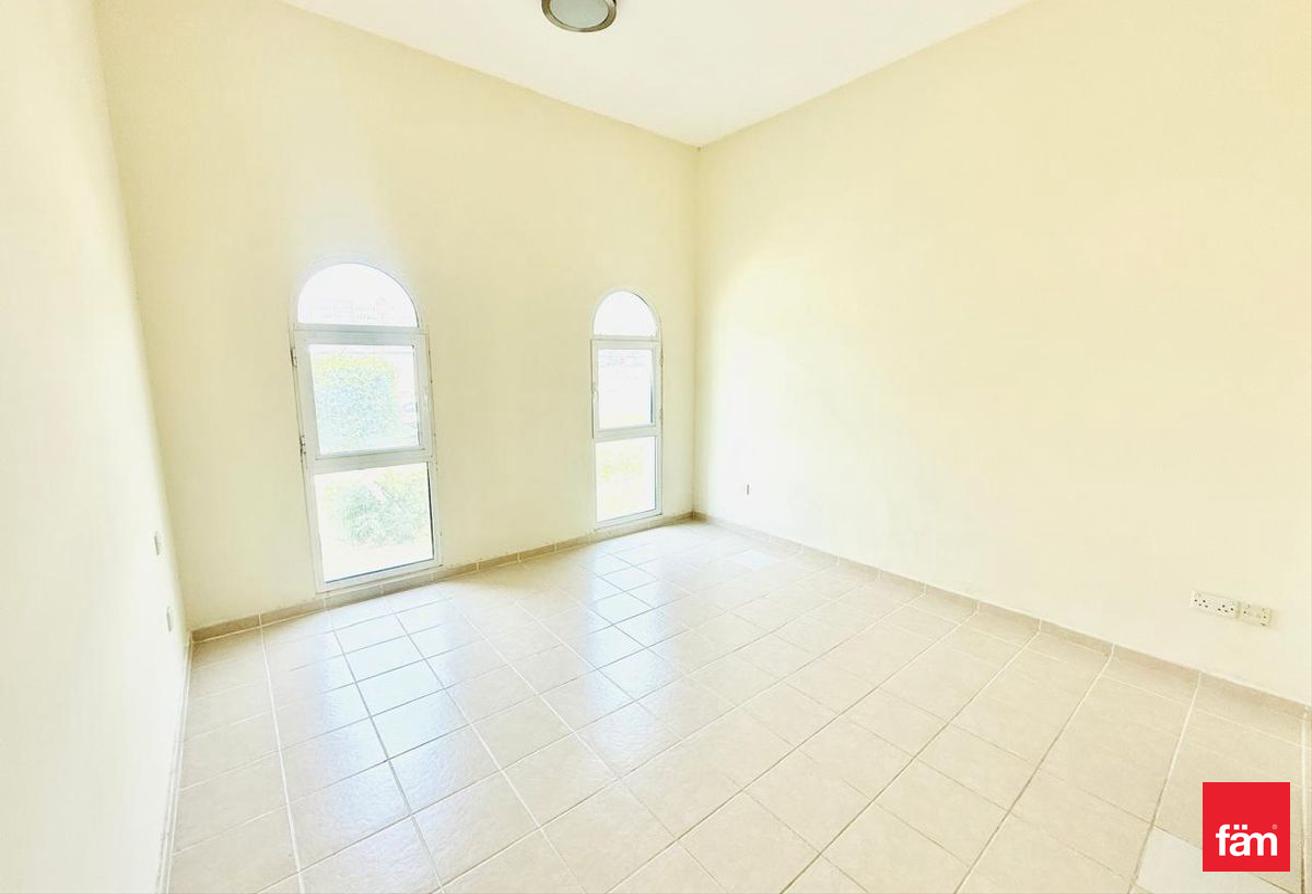 Free 1 Month | Near To Metro | Low Floor photo 4