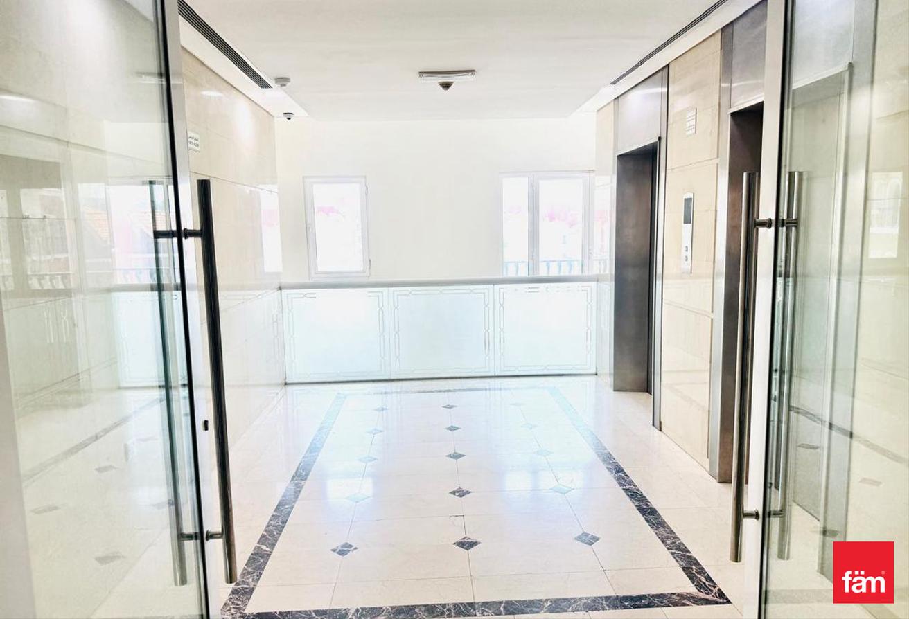 Free 1 Month | Near To Metro | Low Floor photo 11