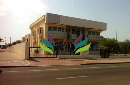 Villa - Studio - 5 Bathrooms for rent in Al Jafiliya Villas - Al Jafiliya - Dubai