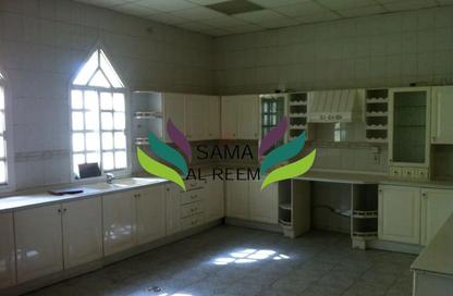 Villa - Studio - 5 Bathrooms for rent in Al Jafiliya Villas - Al Jafiliya - Dubai