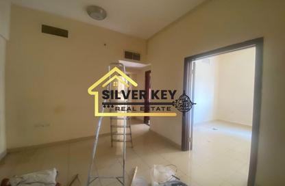 Apartment - 2 Bedrooms - 1 Bathroom for rent in Abu Shagara building - Abu shagara - Sharjah