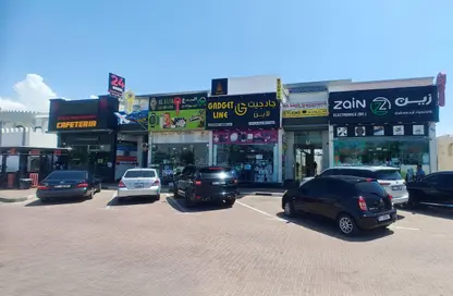 Shop - Studio for rent in Al Rashidiya - Dubai