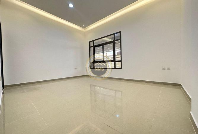 76963256 - Property Image 3