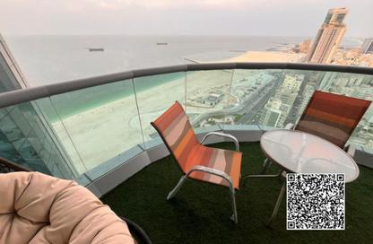 شقة - 2 غرف نوم - 3 حمامات للايجار في مساكن كورنيش عجمان - طريق كورنيش عجمان - عجمان