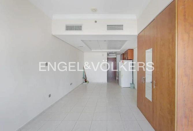 112304032 - Property Image 2