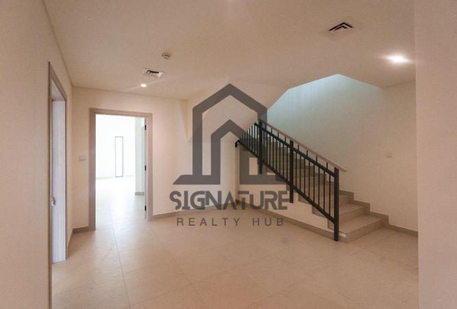 5-bed villa in Fay Alreeman · Corner unit — photo 3