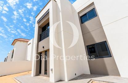 Villa - 5 - 6 for sale in Fay Alreeman - Al Shamkha - Abu Dhabi