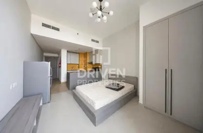 Apartment - 1 Bathroom for rent in The V Tower - Dubai Land Residence Complex - Dubai