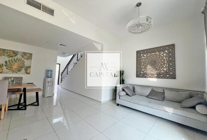 94028183 - Property Image 2
