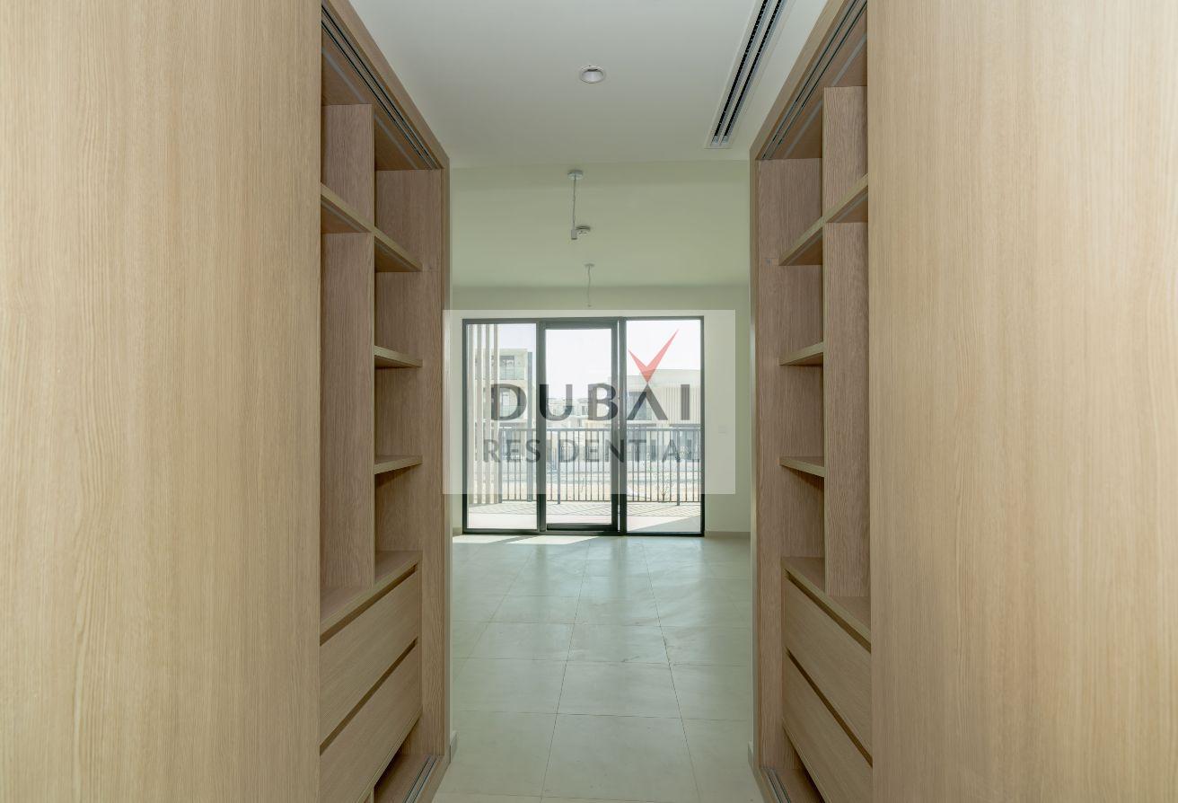Family Living 4BHK Townhouse at Jebel Ali Village photo 13