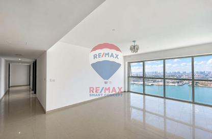 Apartment - 3 Bedrooms - 4 Bathrooms for rent in RAK Tower - Marina Square - Al Reem Island - Abu Dhabi