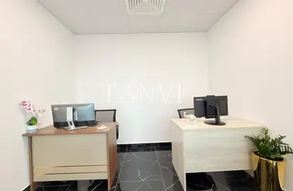 مكتب - غرفة نوم - 1 حمام للايجار في فاطمه محمد احمد بن سليمان - الرفاعة - بر دبي - دبي