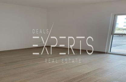 Apartment - 1 Bedroom - 1 Bathroom for rent in Waters Edge - Yas Island - Abu Dhabi
