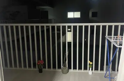 شقة - غرفة نوم - 2 حمامات للايجار في إيزي 19 - المدينة العالمية المرحلة 2 - 4 الورسان - الورسان - دبي