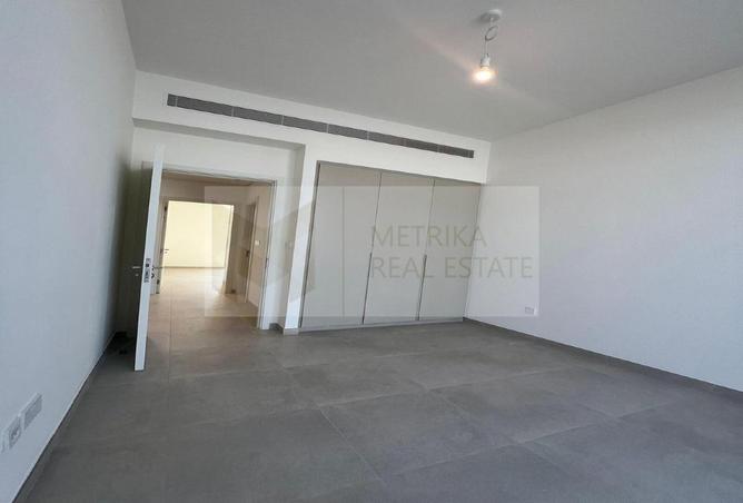 71083899 - Property Main Image