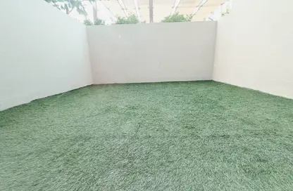 شقة - 1 حمام للايجار في زهور 3 - الزاهية - تجارية مويلح - الشارقة