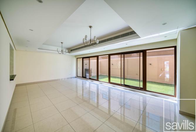 67429358 - Property Main Image