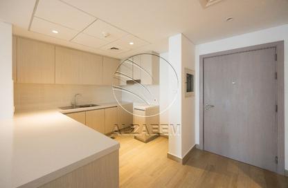 Apartment - 2 - 2 for rent in Waters Edge - Yas Island - Abu Dhabi