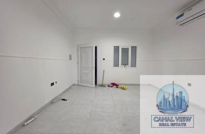 شقة - غرفة نوم - 1 حمام للايجار في مدينة خليفة - أبوظبي شقة - غرفة نوم - 1 حمام للايجار في مدينة خليفة - أبوظبي