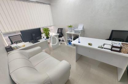 Office Space - Studio - 1 Bathroom for rent in Al Rostamani Building - Port Saeed - Deira - Dubai