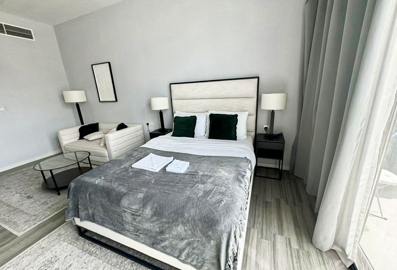 Luxury & Spacious Studio | Vacant | Great Deal