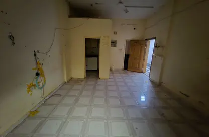 Apartment - 1 Bathroom for rent in Fire Station Road - Muwaileh - Sharjah