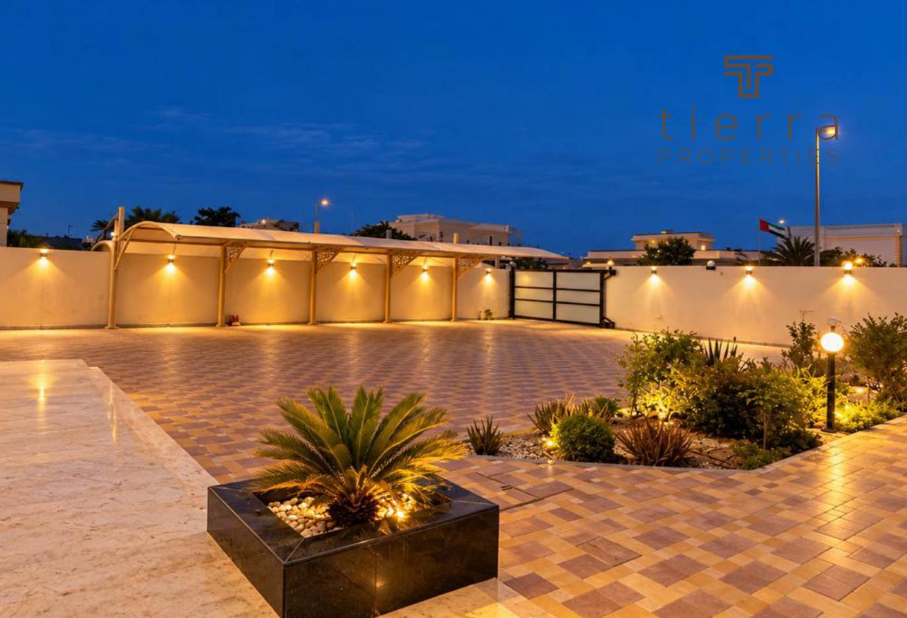 MASSIVE VILLA | ELEVATOR | GARDEN | 2 MAJLIS photo 3