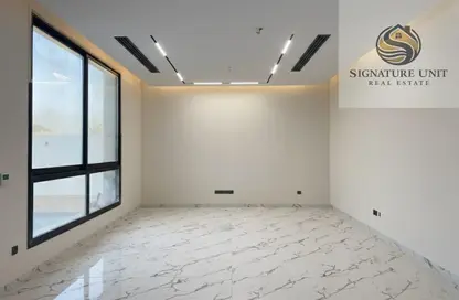 Villa - 4 Bedrooms - 6 Bathrooms for rent in Al Aweer 1 - Al Aweer - Dubai