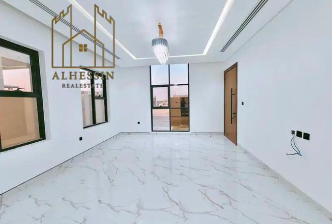 56972645 - Property Image 3