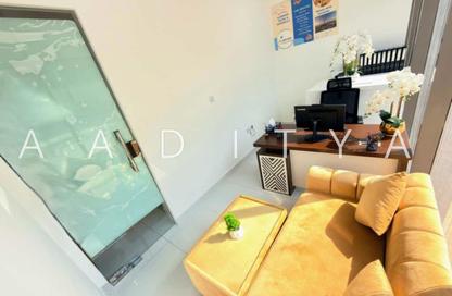 Office Space - Studio - 1 Bathroom for rent in Red Avenue - Al Garhoud - Dubai